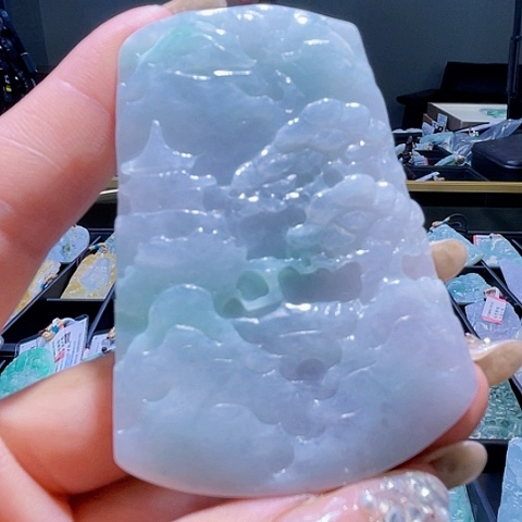 颈饰未镶嵌翡翠一个