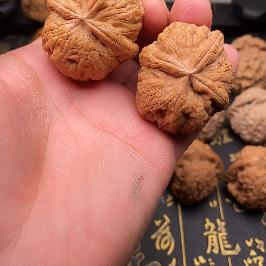 把件文玩核桃元宝狮子头