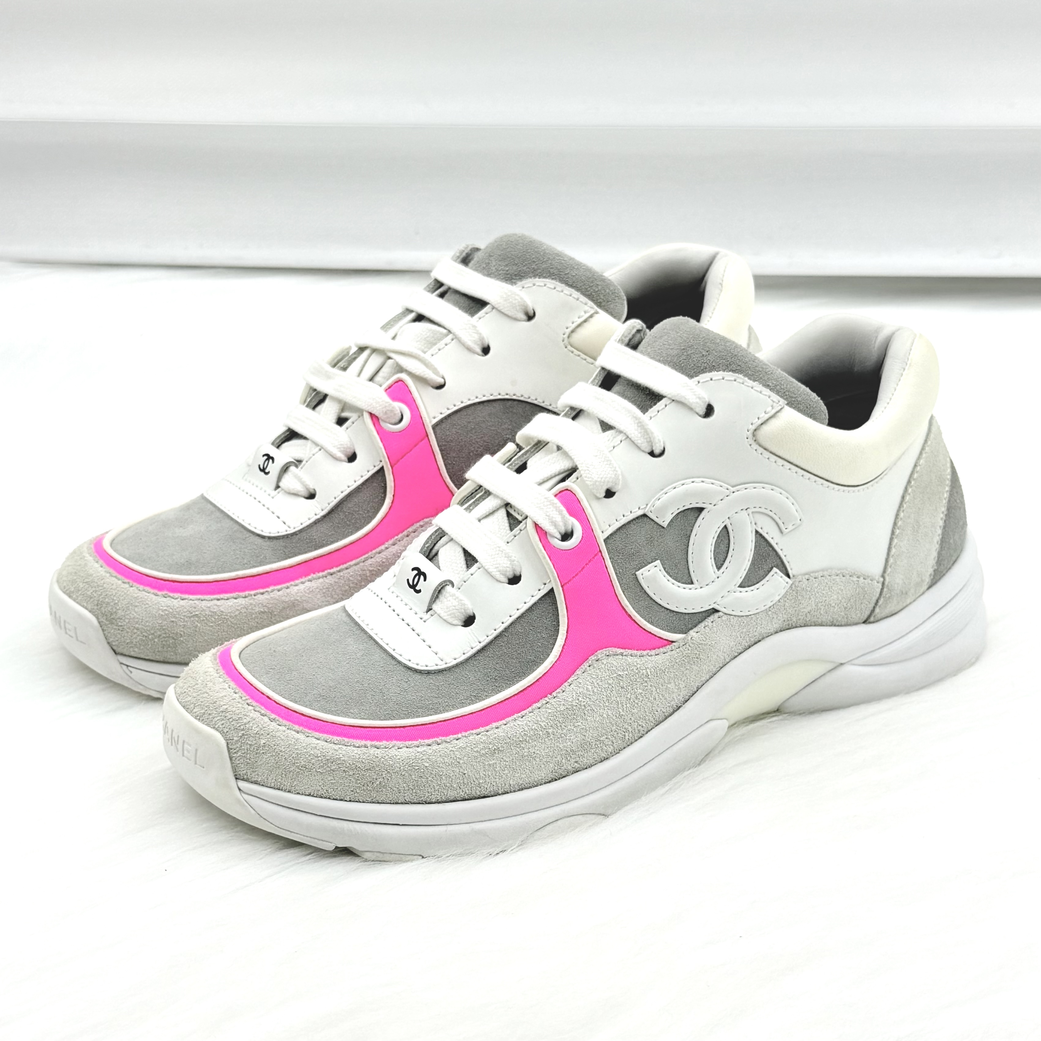 99新 Chanel/香奈儿 玫粉拼色双c运动鞋 36.5码 公价8k cd031