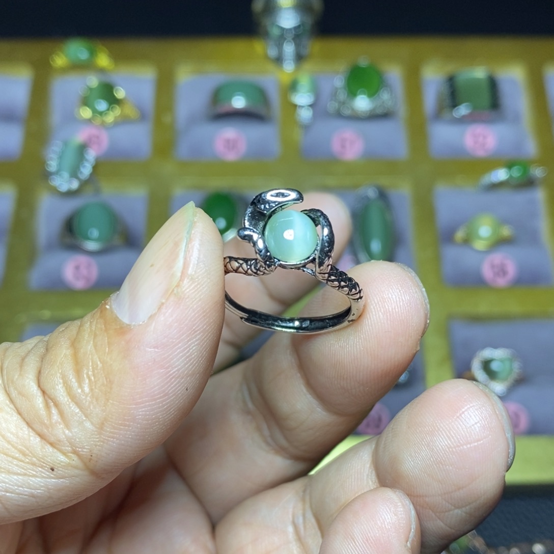 和田玉（碧玉）戒指未镶嵌