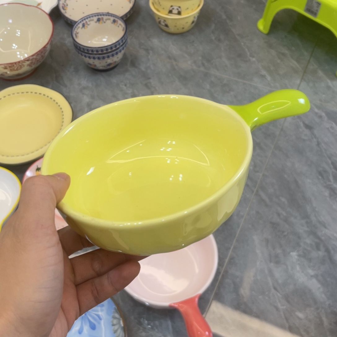 陶瓷微瑕餐具介意勿拍，满18飞！