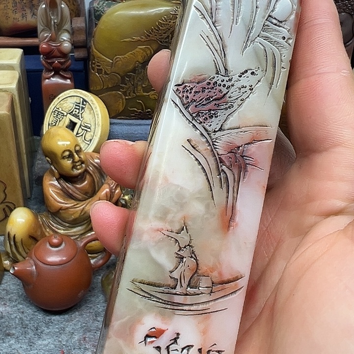 日***辉印石昌化石手工制作工艺精湛