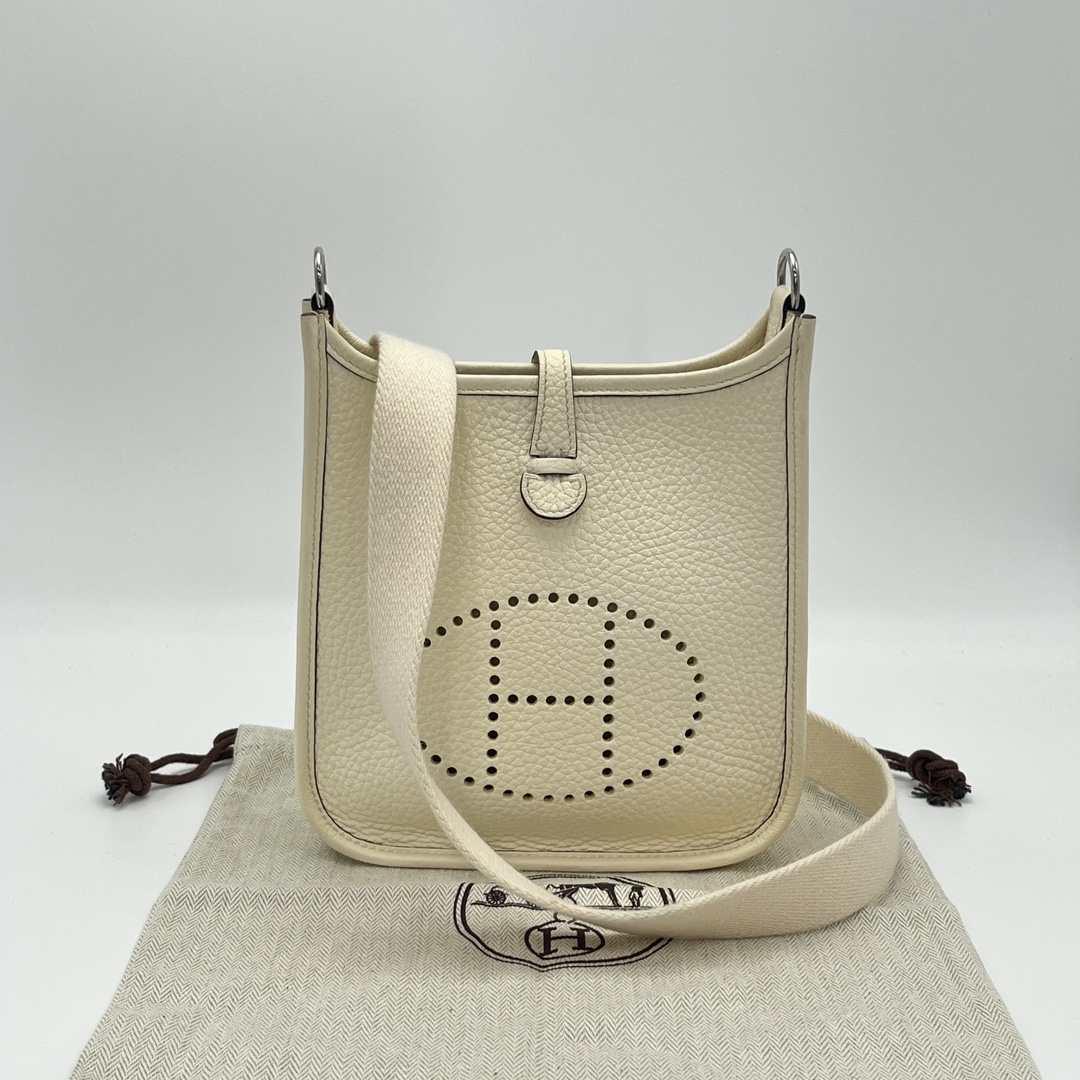 95新 Hermes/爱马仕 奶油白金扣伊芙琳mini单肩包 05437