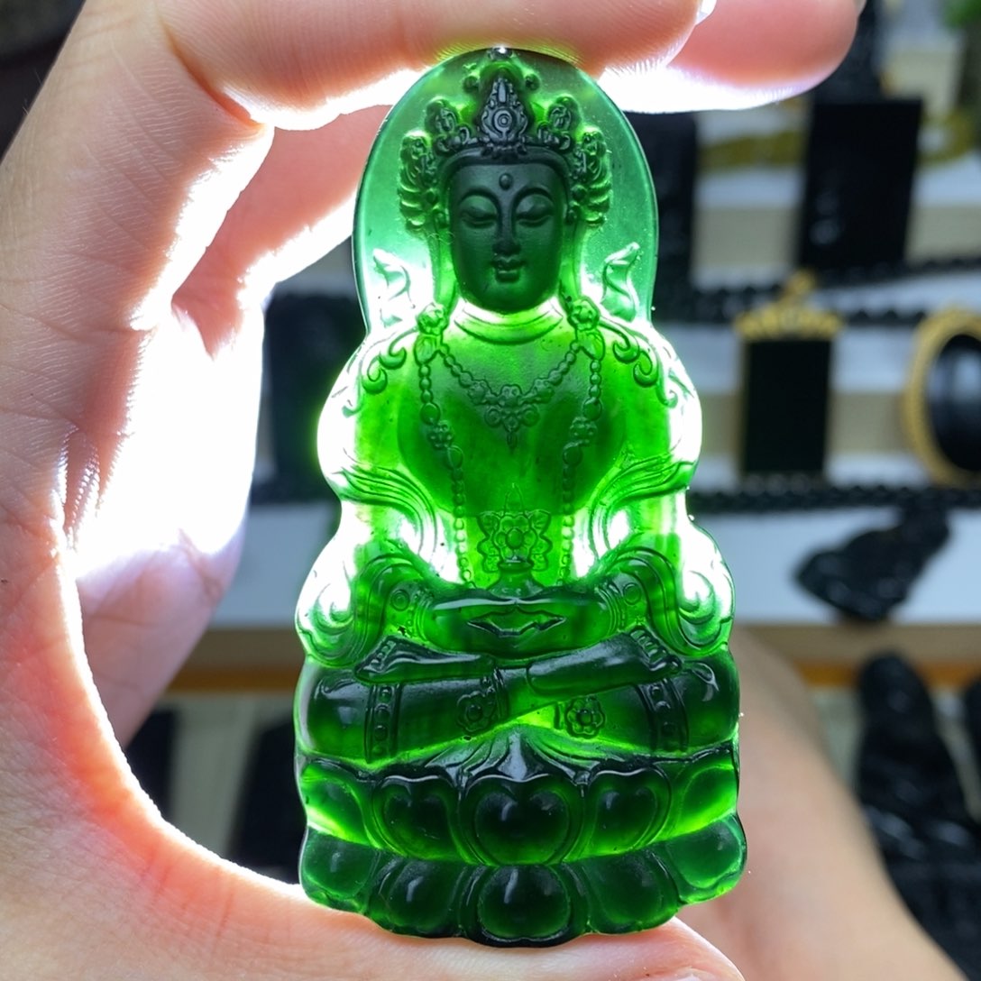 蛇纹石玉吊坠未镶嵌