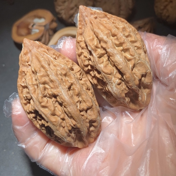 文玩核桃把件东北楸子小雪118