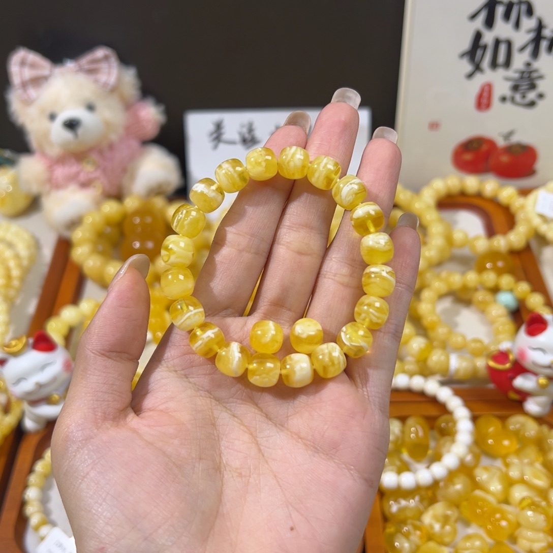 郁***月琥珀未镶嵌手链9.5mm