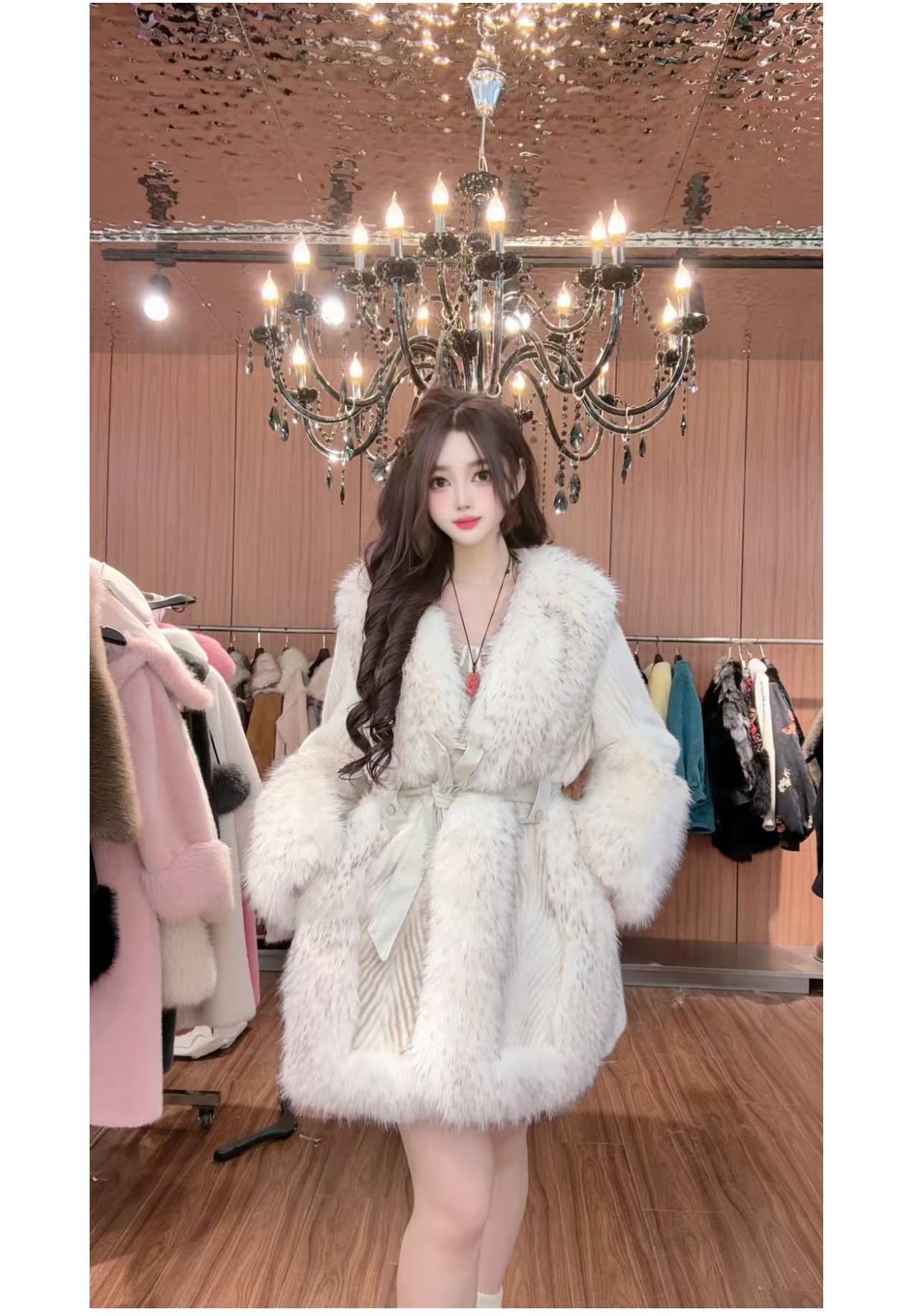 保暖外套气质网红轻奢时尚重工秋冬冬季24329