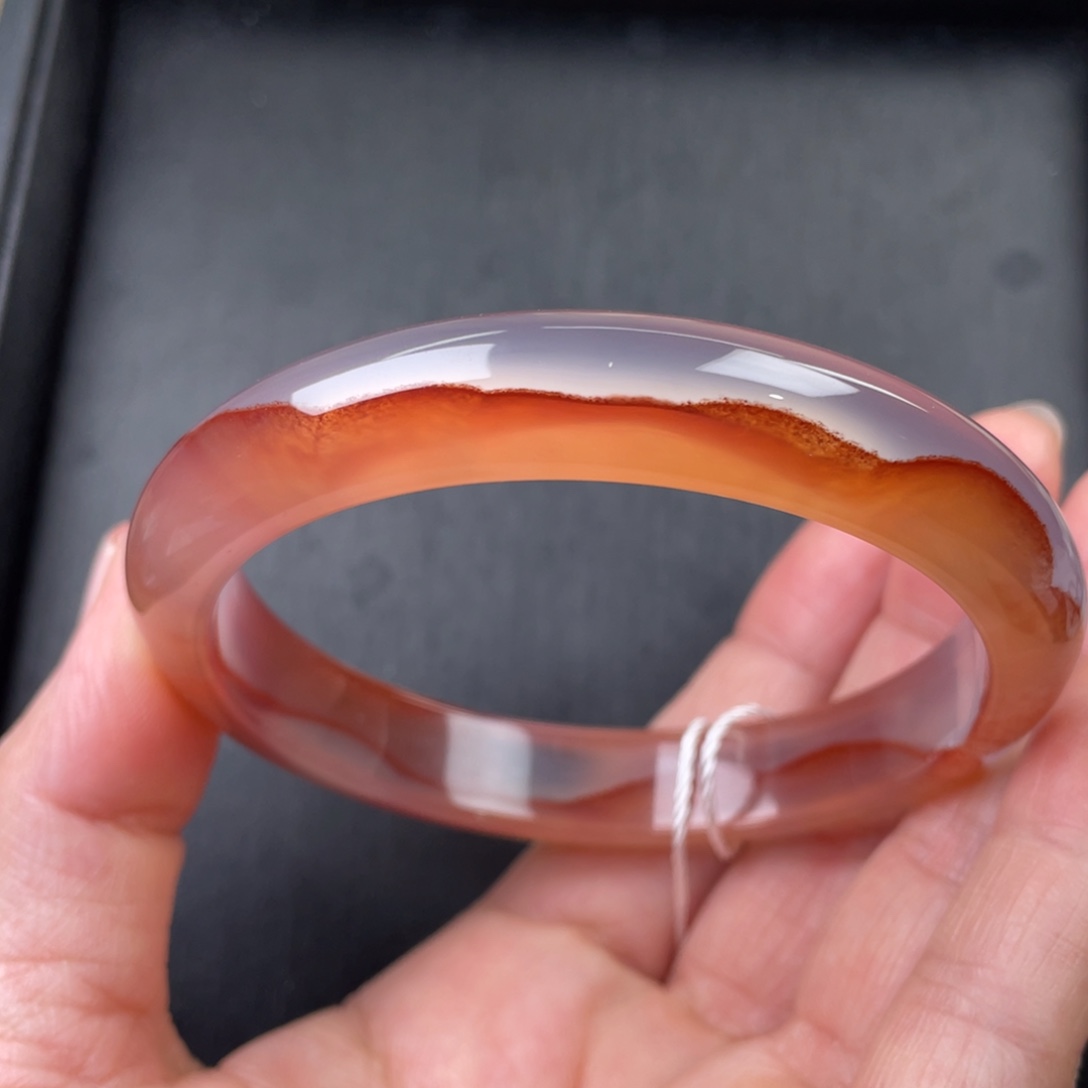 玛瑙/玉髓手镯未镶嵌64圈口