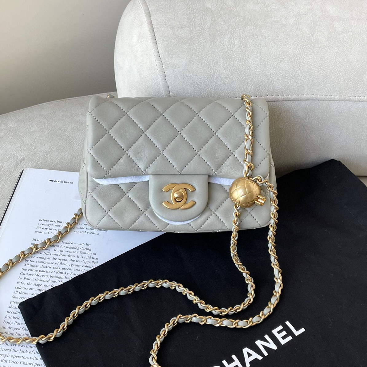 99新 Chanel/香奈儿 灰色金球方胖子 BJM12-0899