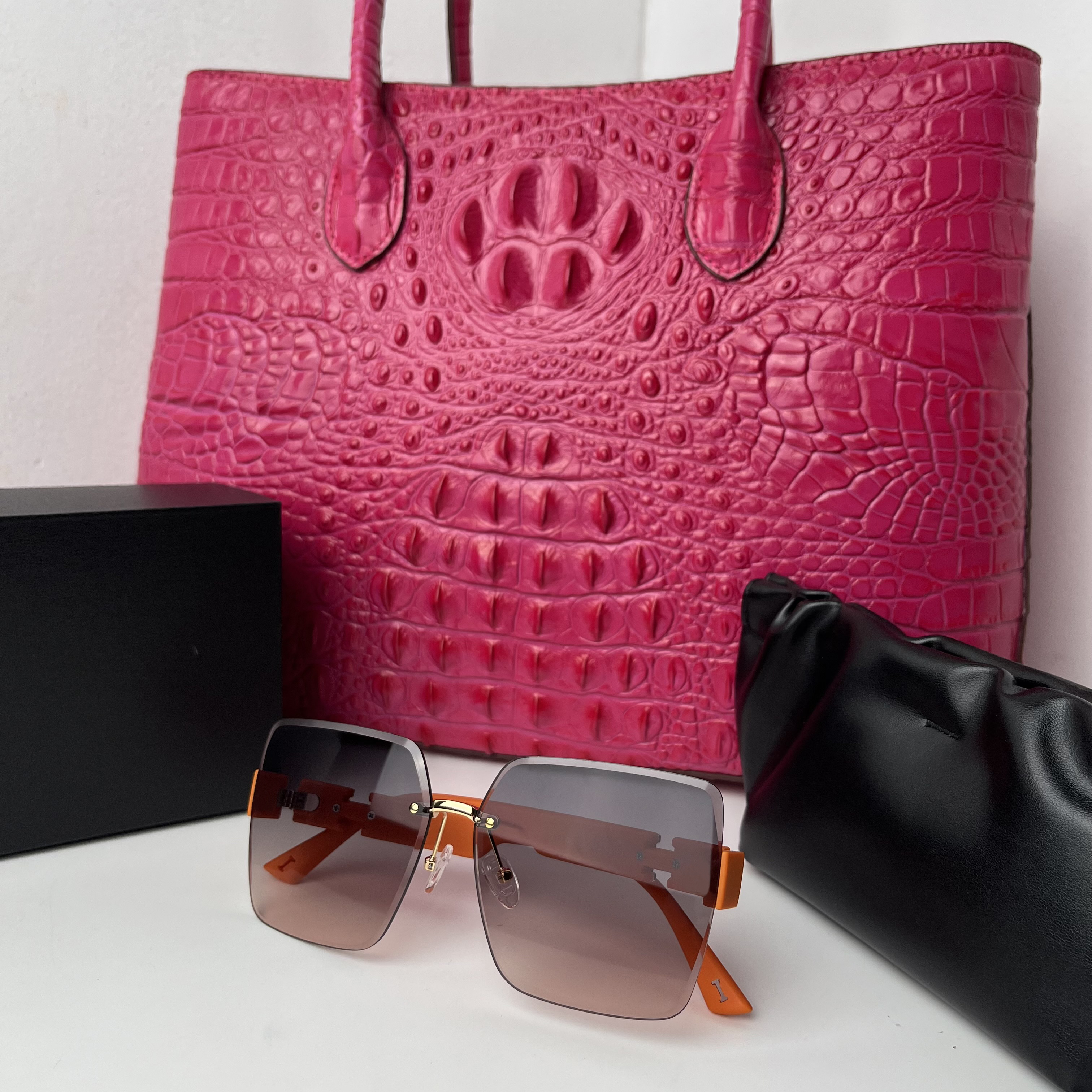 2456新款高级感墨镜无框太阳镜云朵包