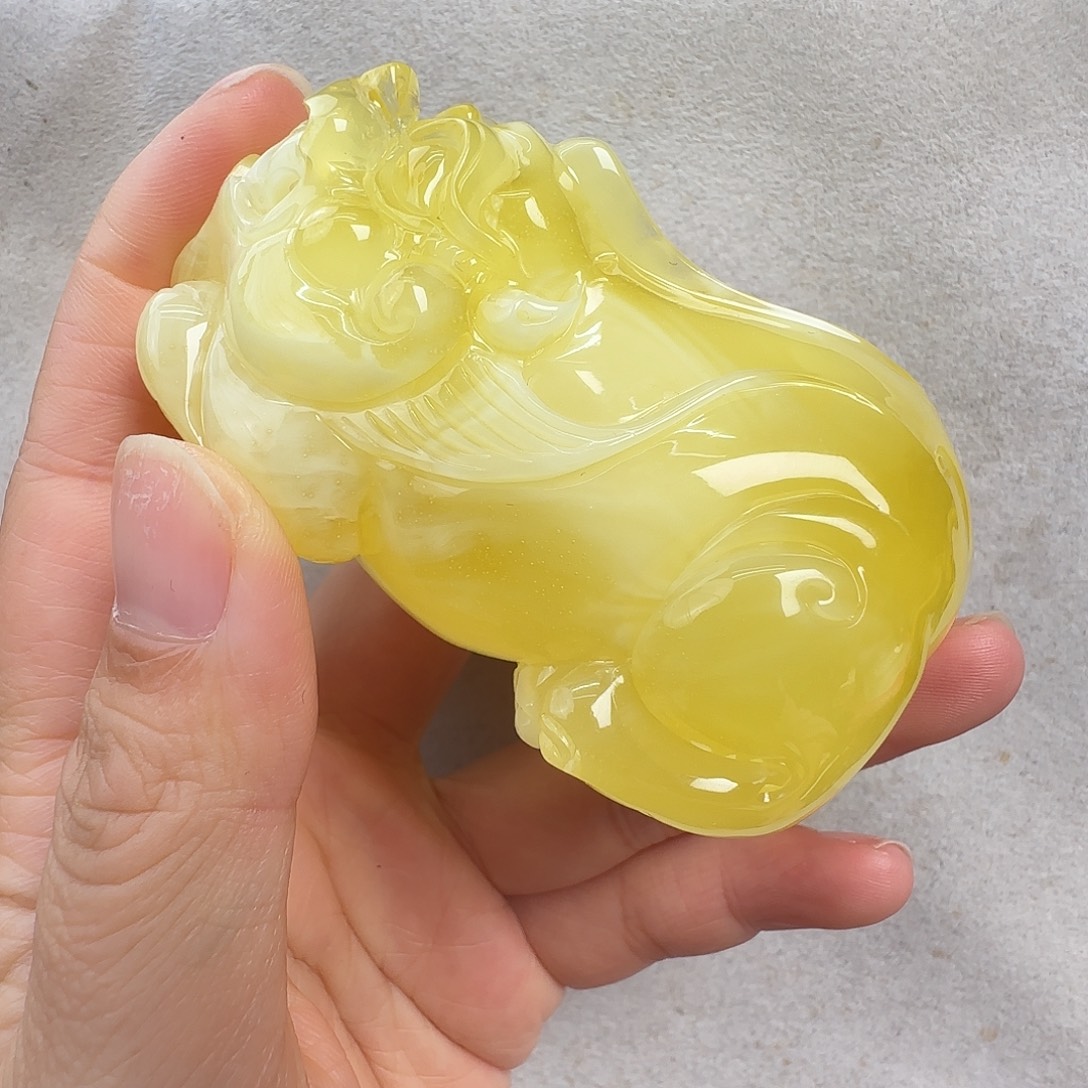 蜜蜡未镶嵌珠宝奇石