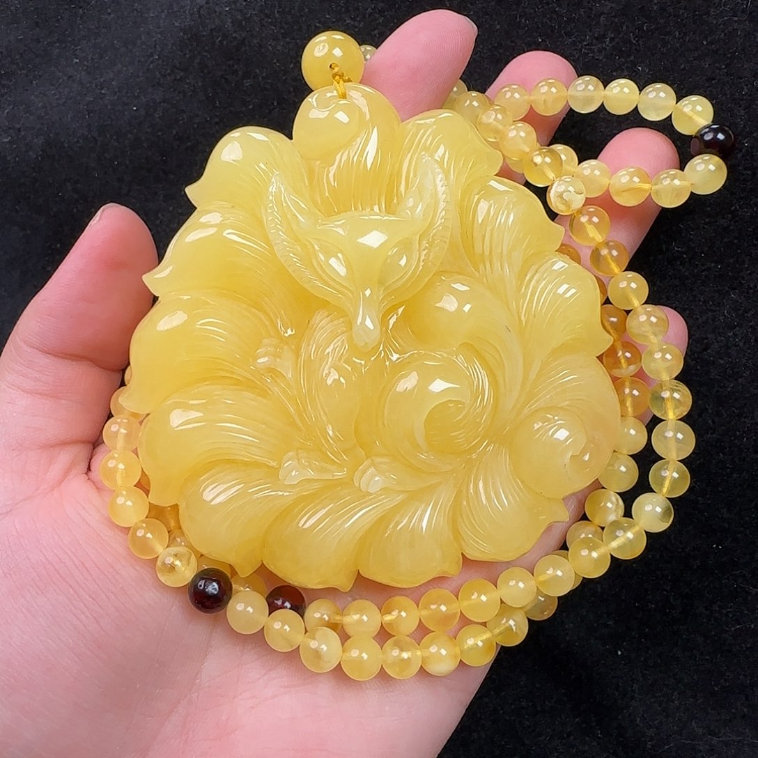 蜜蜡未镶嵌珠宝奇石