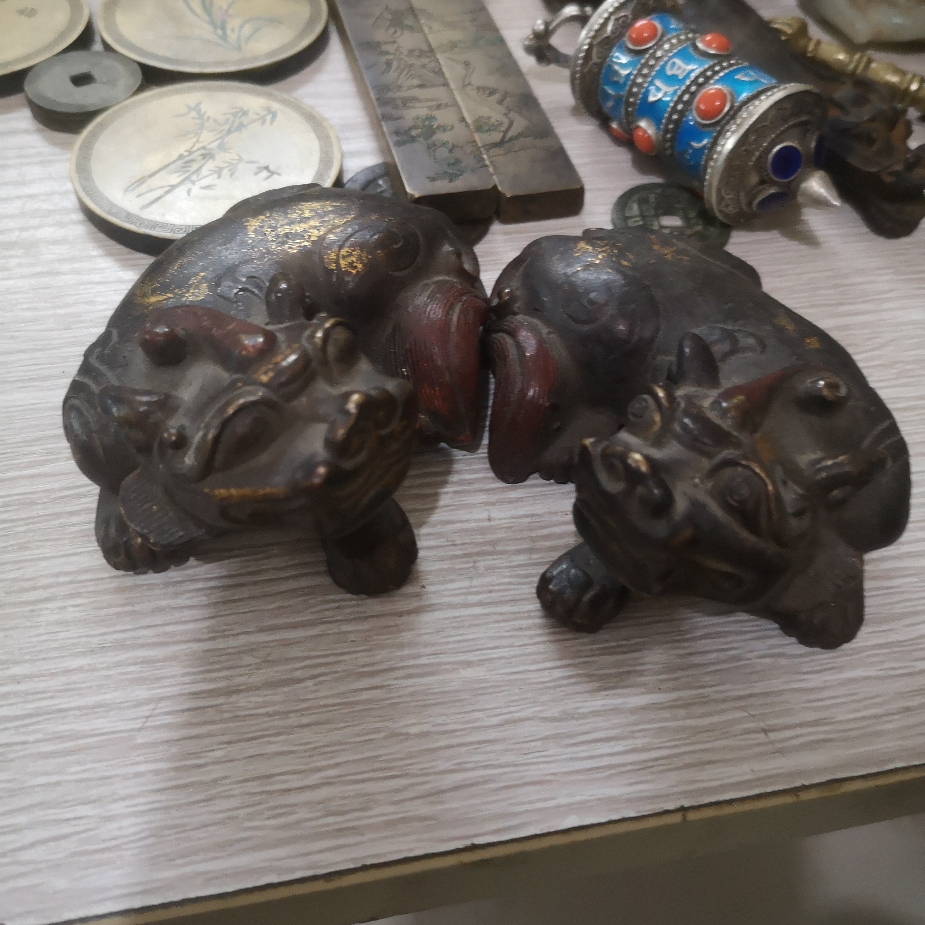 台一对小摆件，偏远地区不包邮