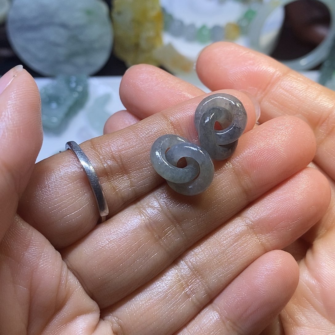 定制翡翠未镶嵌环环相扣