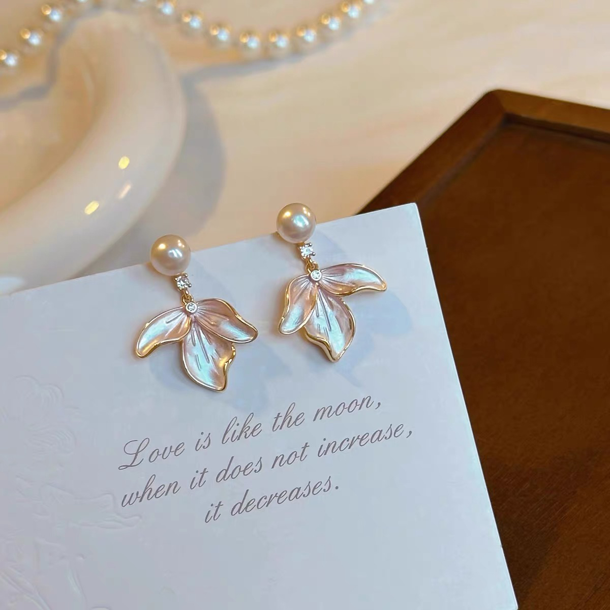 140-天然淡水珍珠设计感仙女风珍珠枫叶女简约优雅清新珍珠耳钉