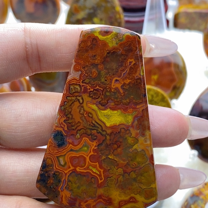 号***图玛瑙/玉髓未镶嵌颈饰