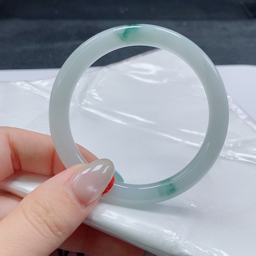 【闪购商品】未镶嵌手镯（圆镯）翡翠472号