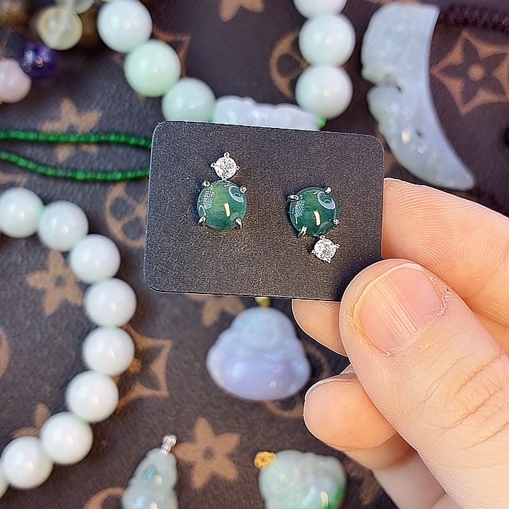 翡翠未镶嵌挂件6892