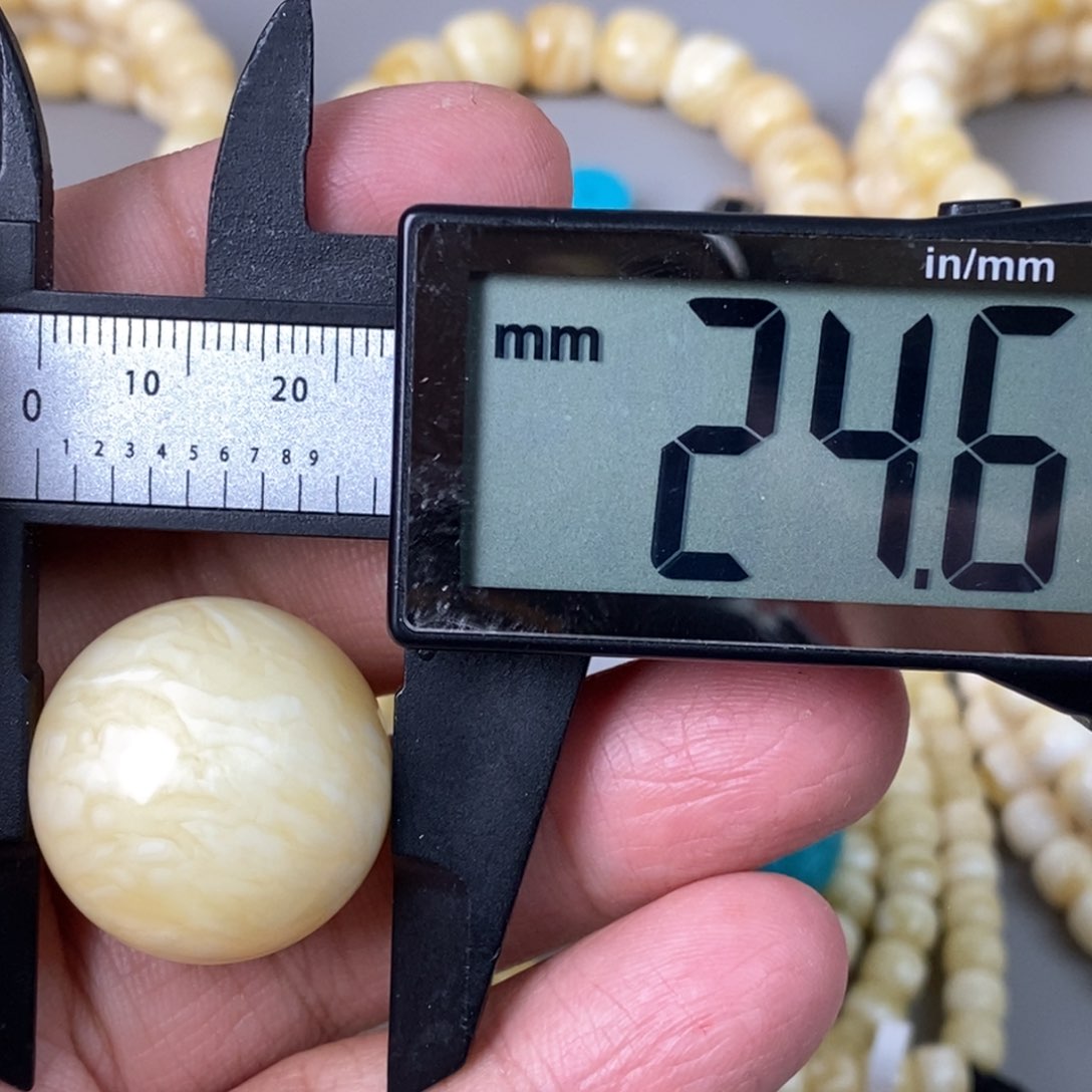 蜜蜡珠宝奇石未镶嵌