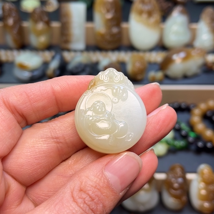 和田玉颈饰未镶嵌