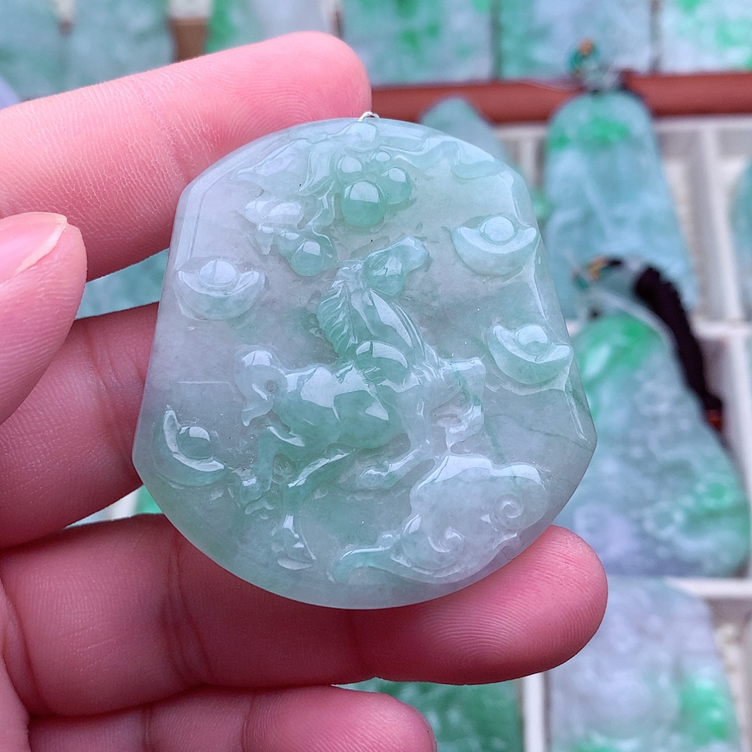 翡翠未镶嵌吊坠(不含链)