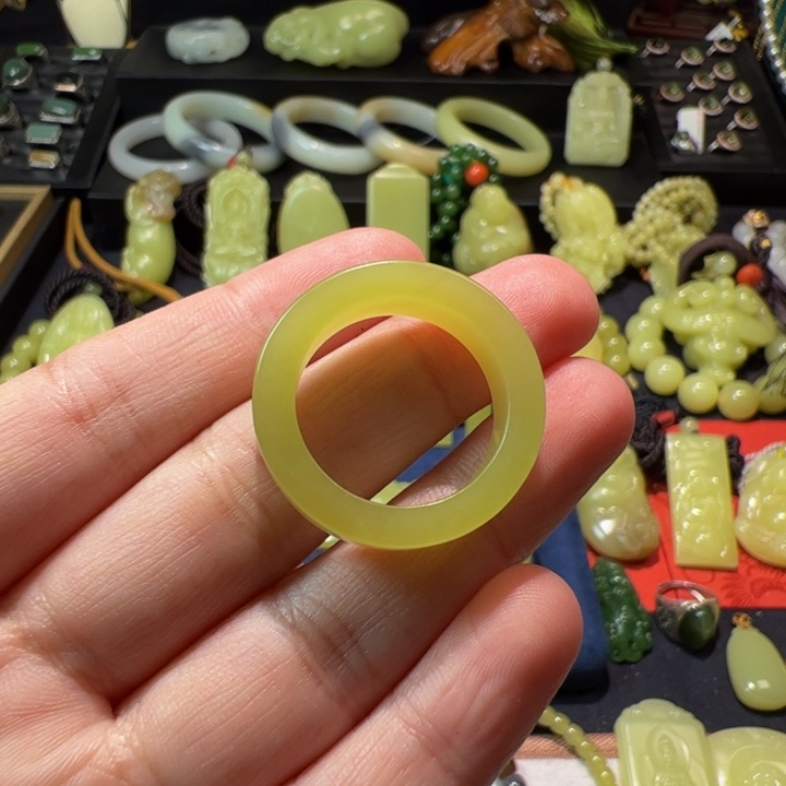 和田玉（黄玉）颈饰未镶嵌圈口20