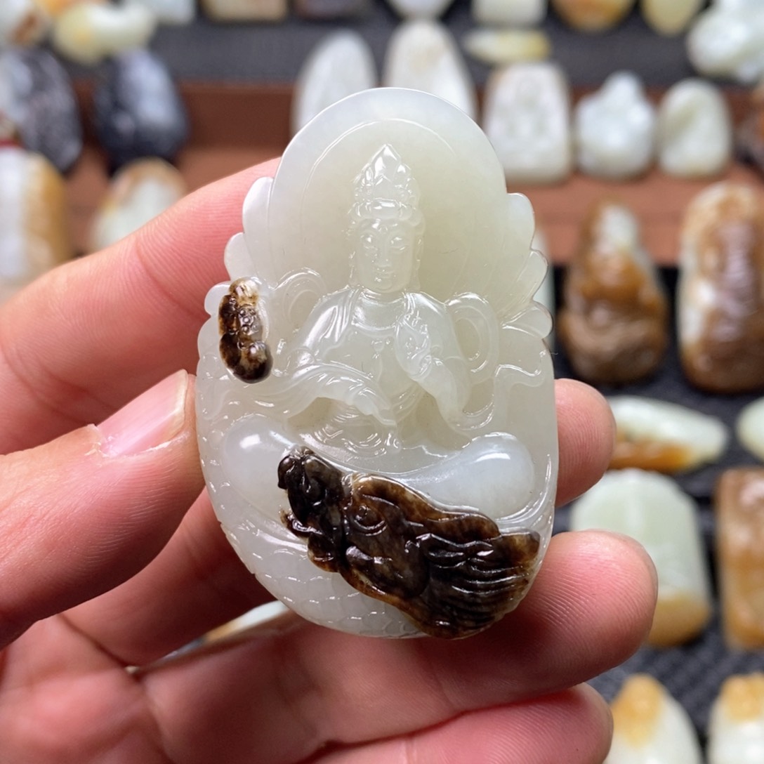 和田玉颈饰未镶嵌