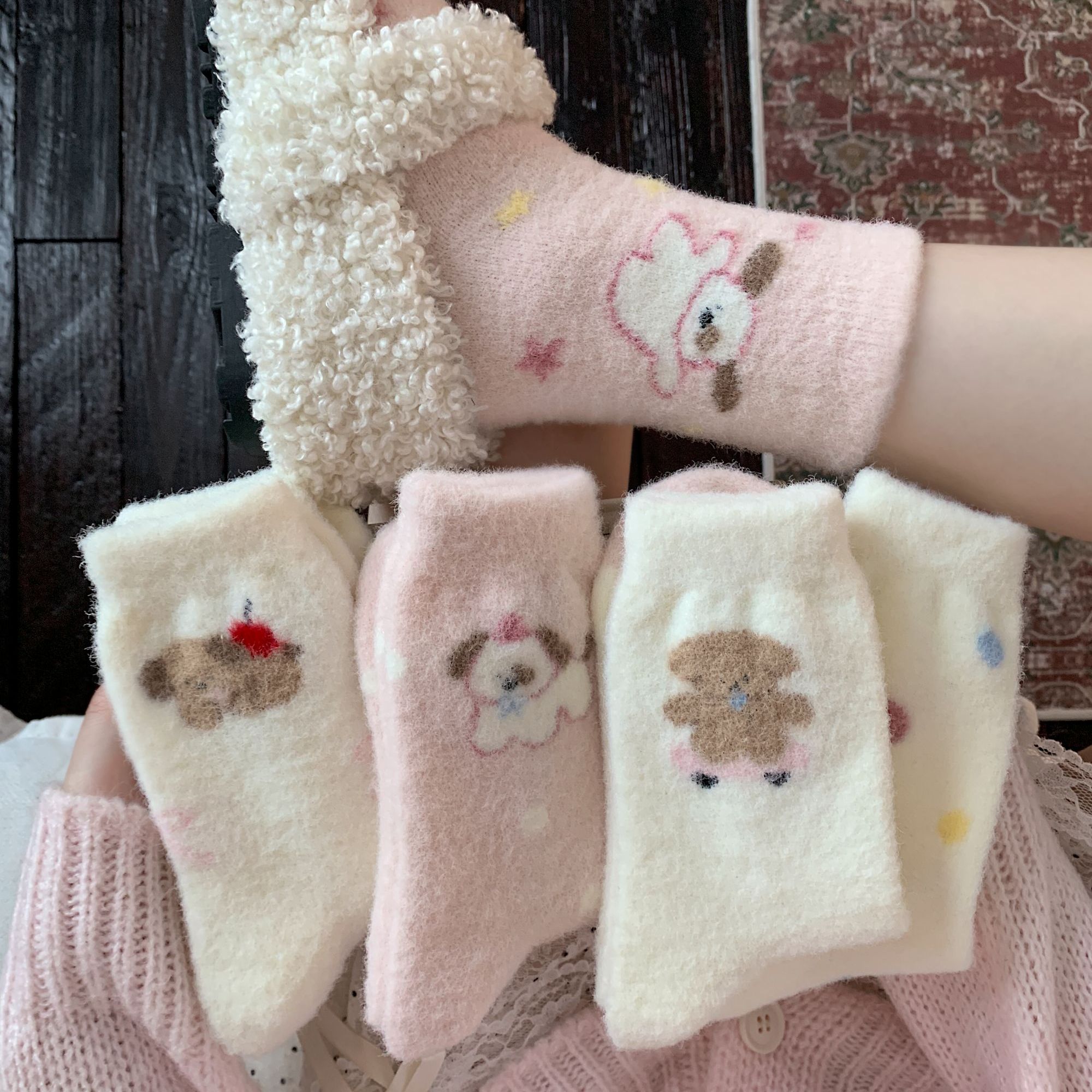 滑板小狗澳绒冬款加厚保暖睡眠家居袜