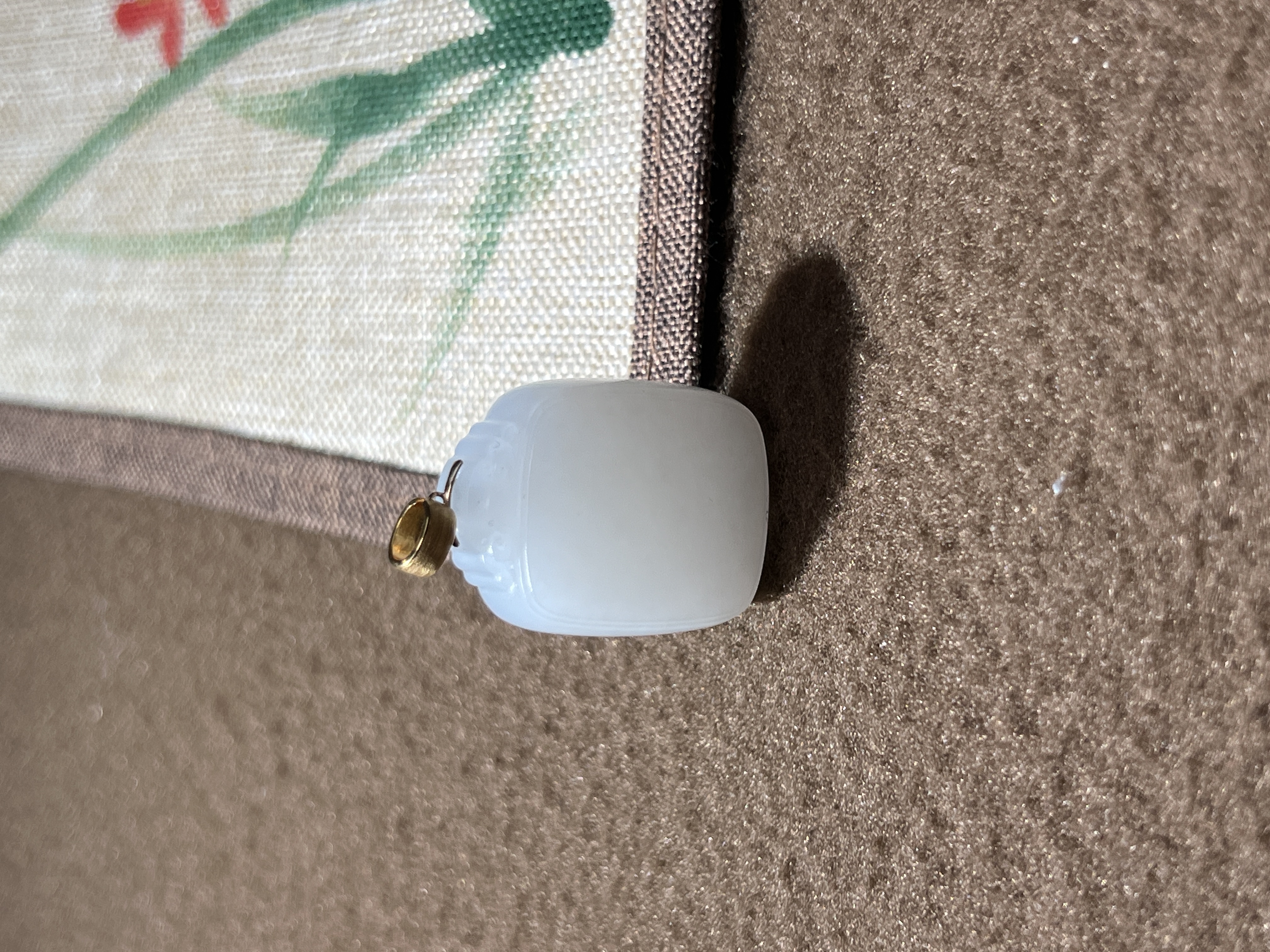 和田玉18k金镶平安牌 百搭时尚男女都可佩戴