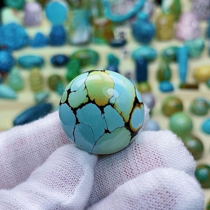 绿松石配饰未镶嵌