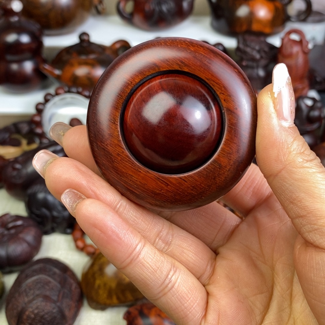 木段光紫檀手把件手把