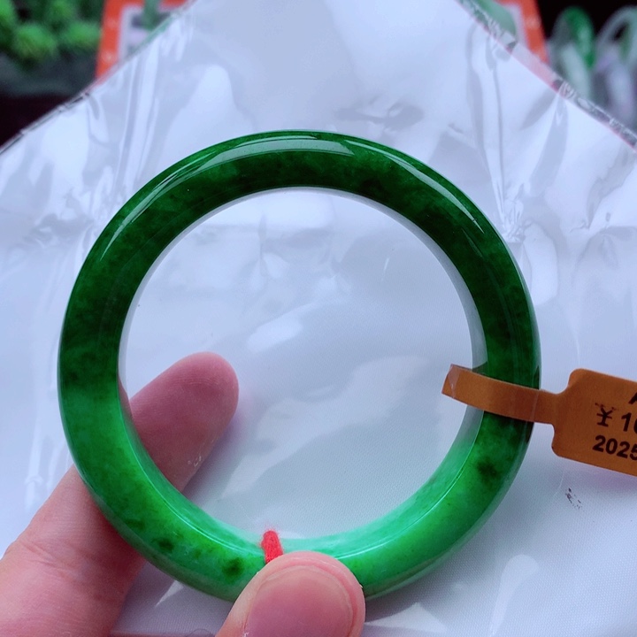 翡翠未镶嵌手镯翡翠