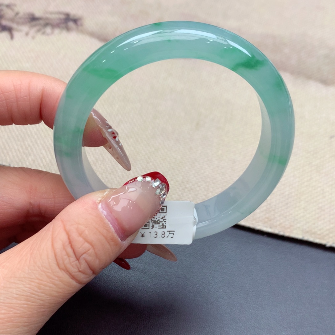 翡翠手镯未镶嵌缅甸翡翠手镯