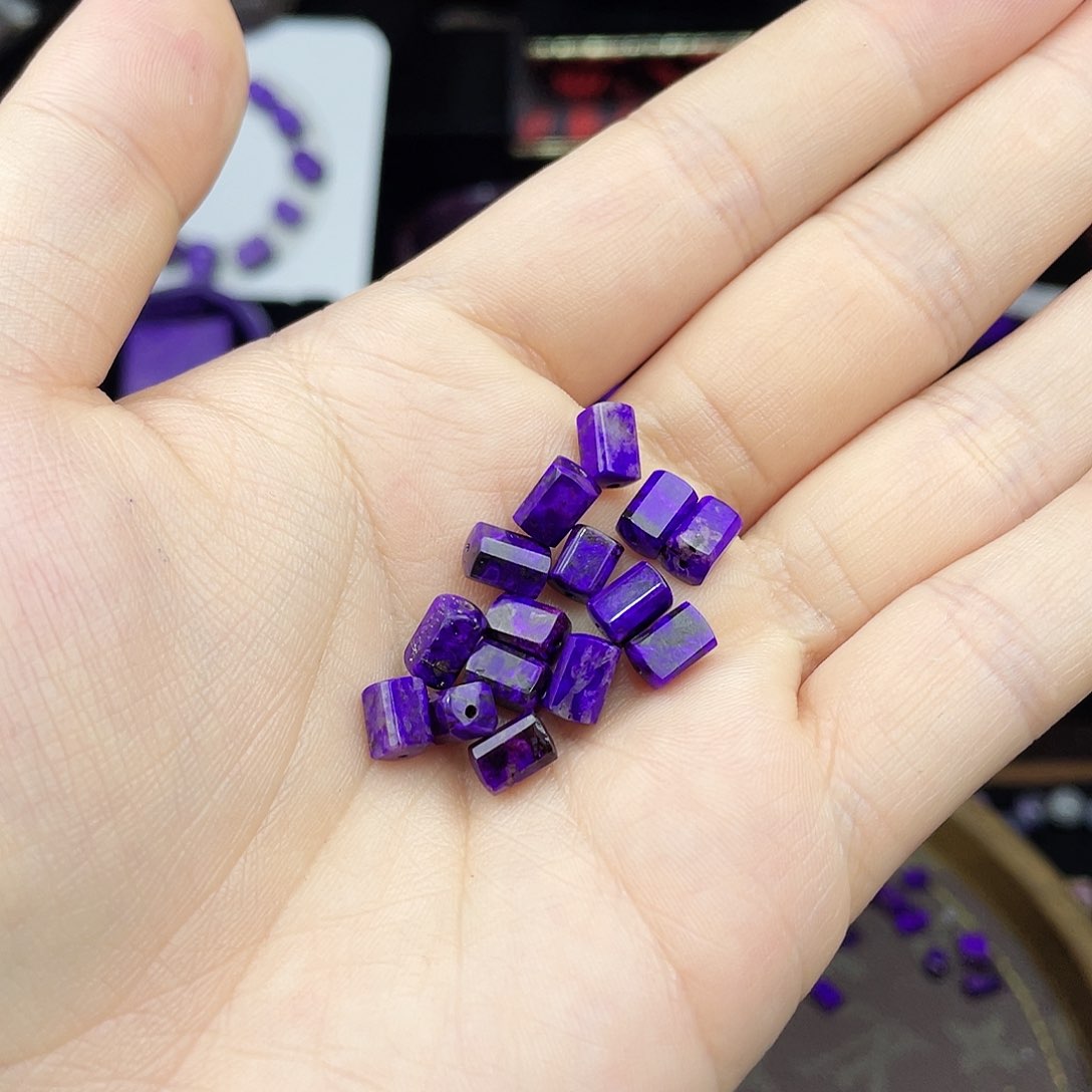 苏纪石（舒俱来）散珠未镶嵌J****贝