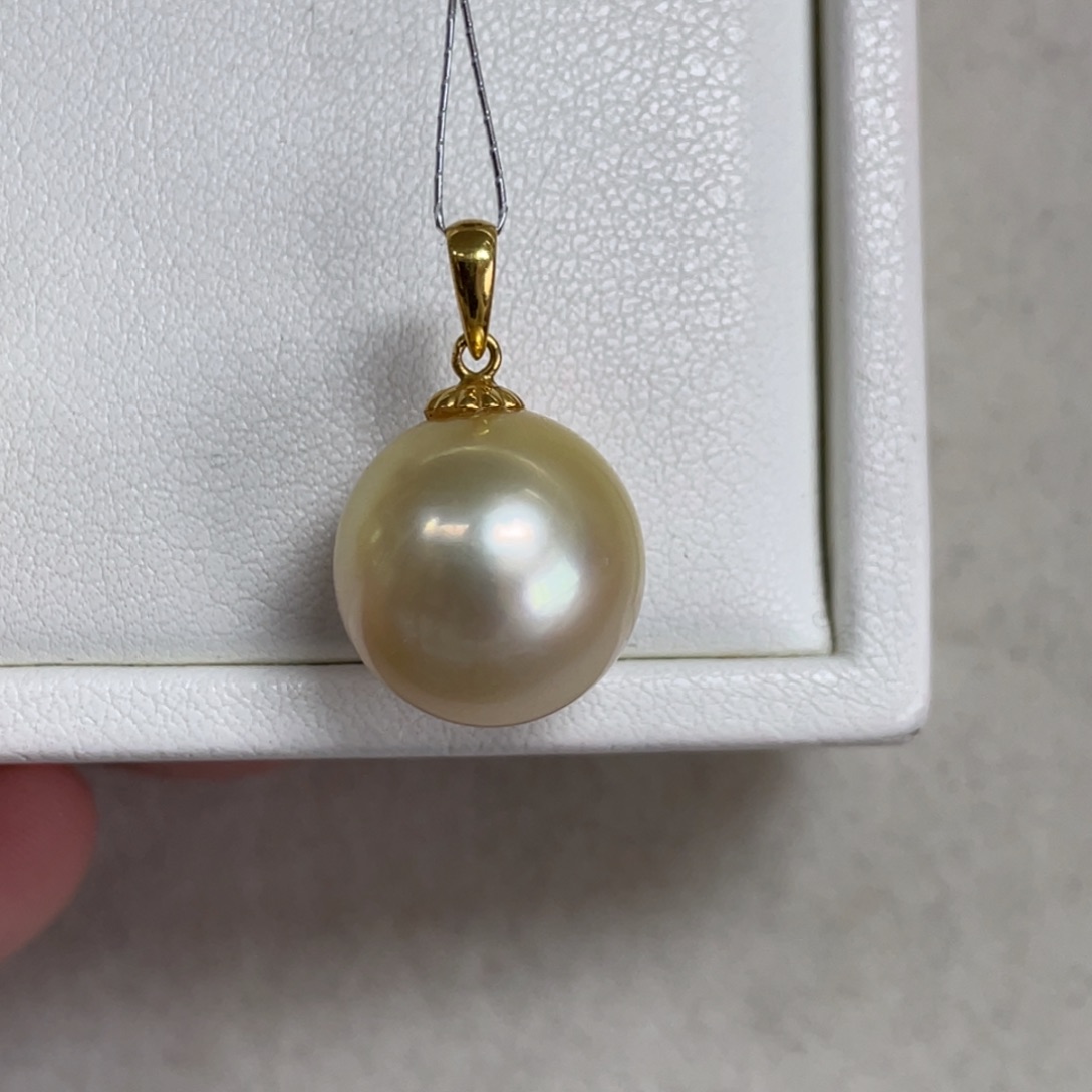 吊坠(不含链)海水珍珠18K金镶嵌13.4mm