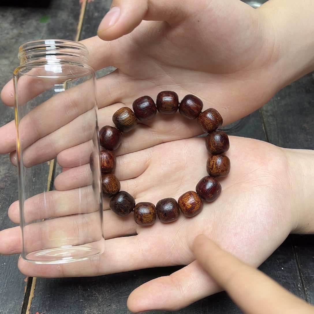 大叶紫檀（黑酸枝木类）