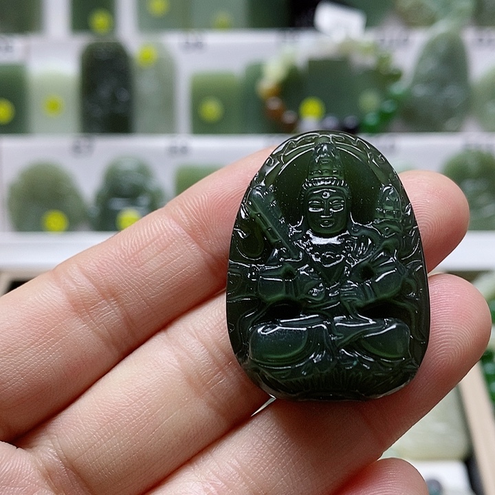 和田玉颈饰未镶嵌