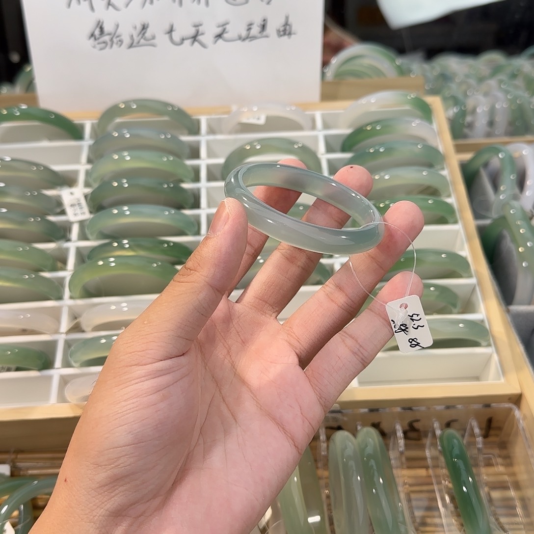手镯玛瑙/玉髓未镶嵌圈口52.3