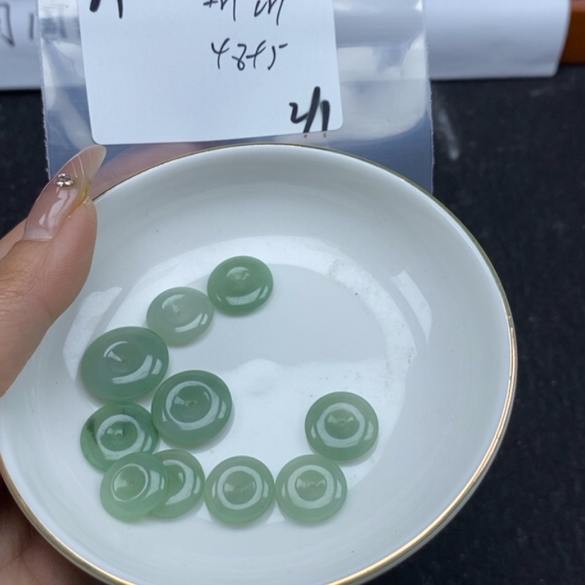 【闪购商品】翡翠颈饰未镶嵌新****婷
