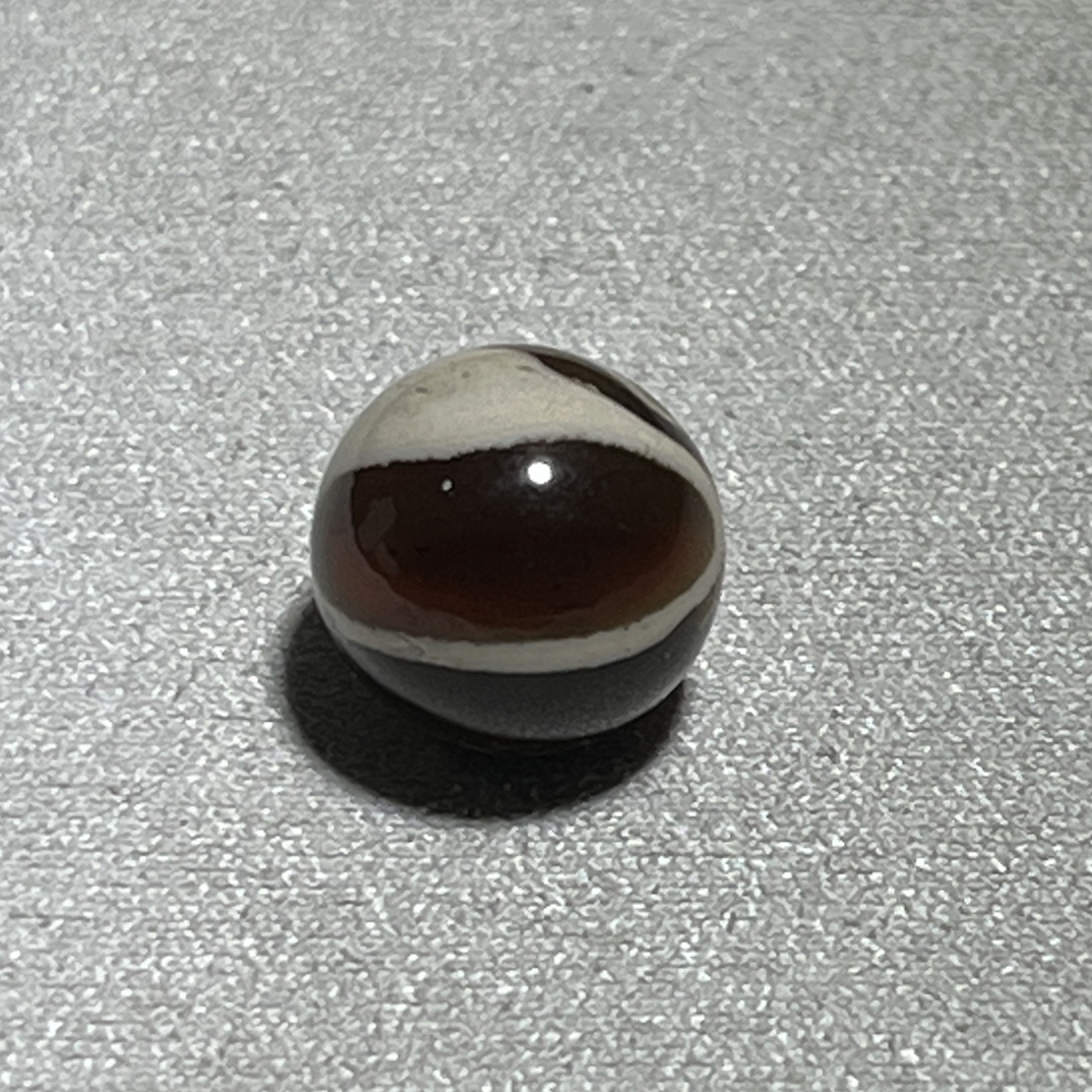 缅甸琥珀瓷白妖花单珠。