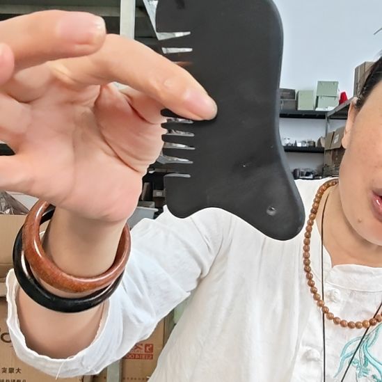 泗水砭石文化馆老虎石美人梳