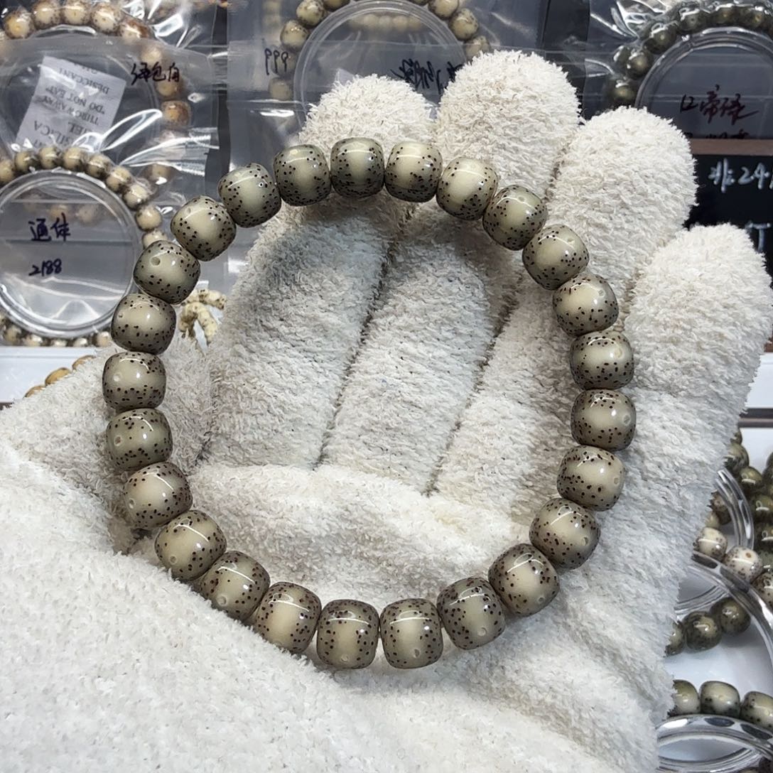 吊坠星月菩提9一线天