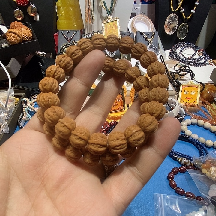 玛瑙/玉髓足铂镶嵌颈饰18