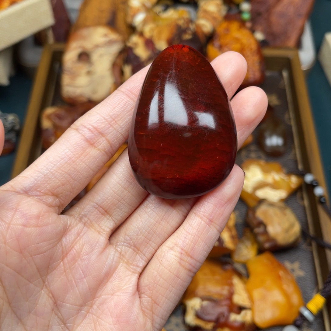 琥珀未镶嵌珠宝奇石