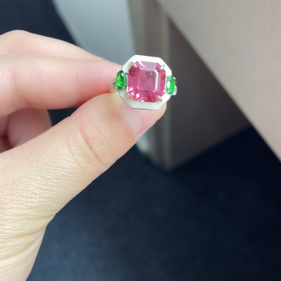 碧玺戒指18K金镶嵌戒指