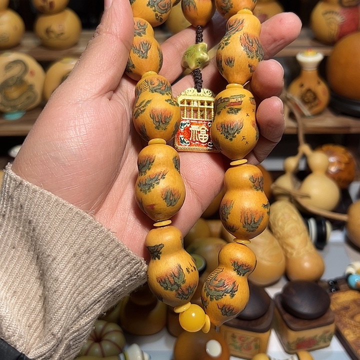 针刺山水手持葫芦