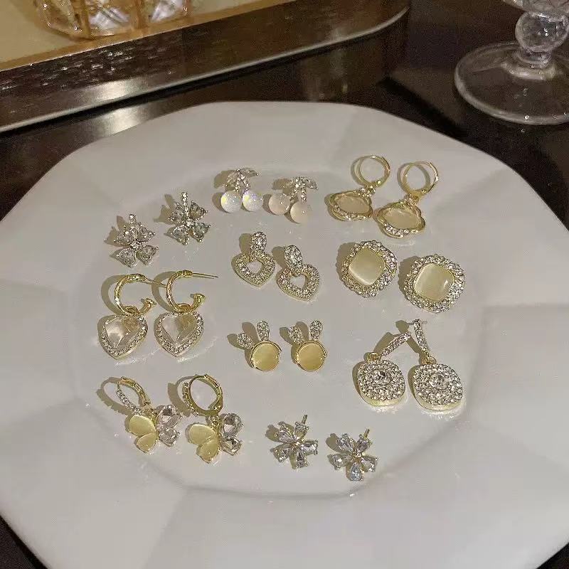 合金耳饰 合金耳饰  气质轻奢法式简约小众百搭耳环