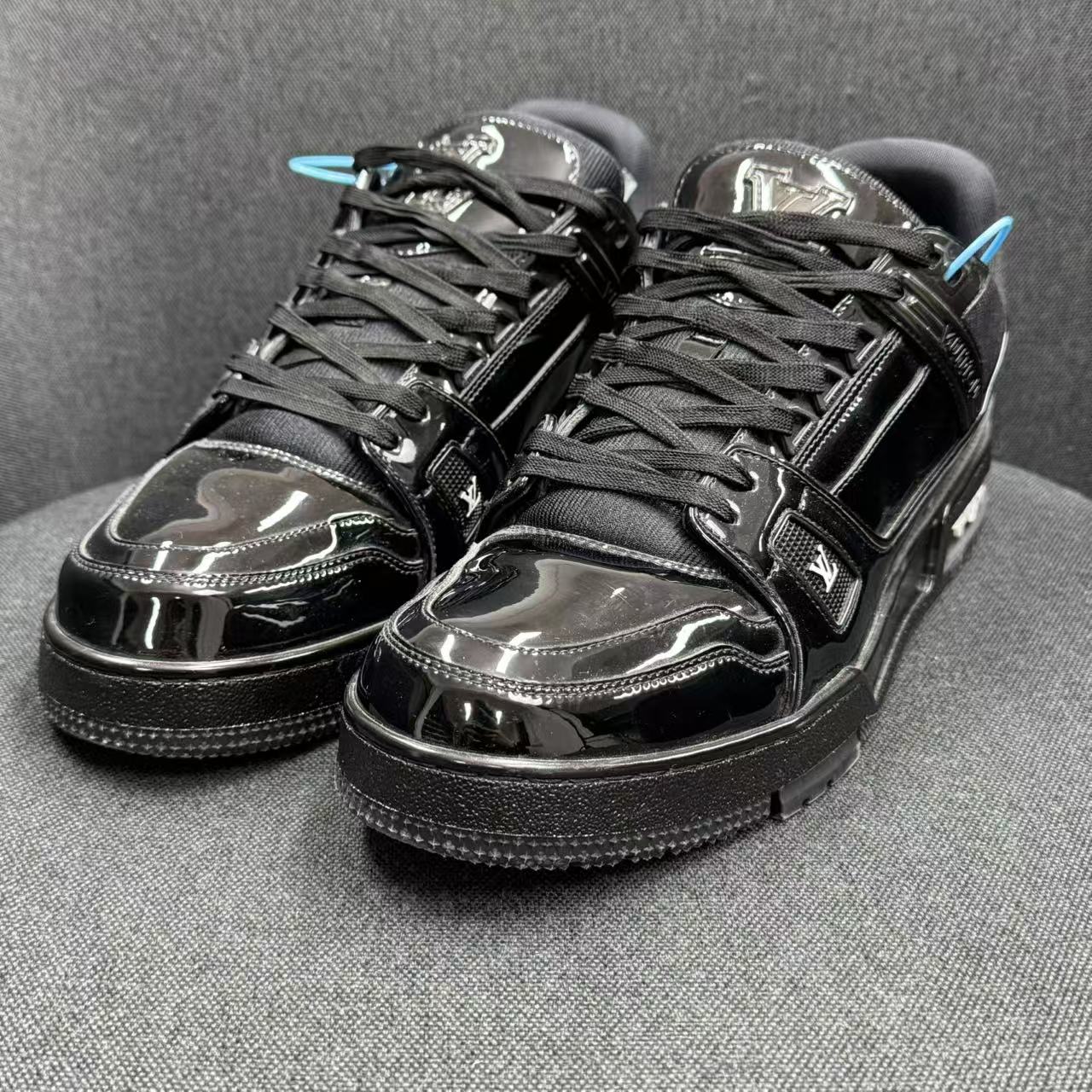 95新 LouisVuitton/路易威登 漆皮亮面黑武士trainer奢鞋