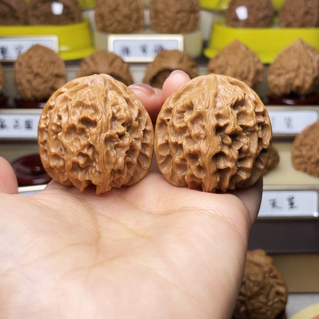 把件文玩核桃苹果园38左右