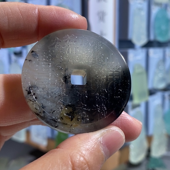 岫玉未镶嵌颈饰吊坠